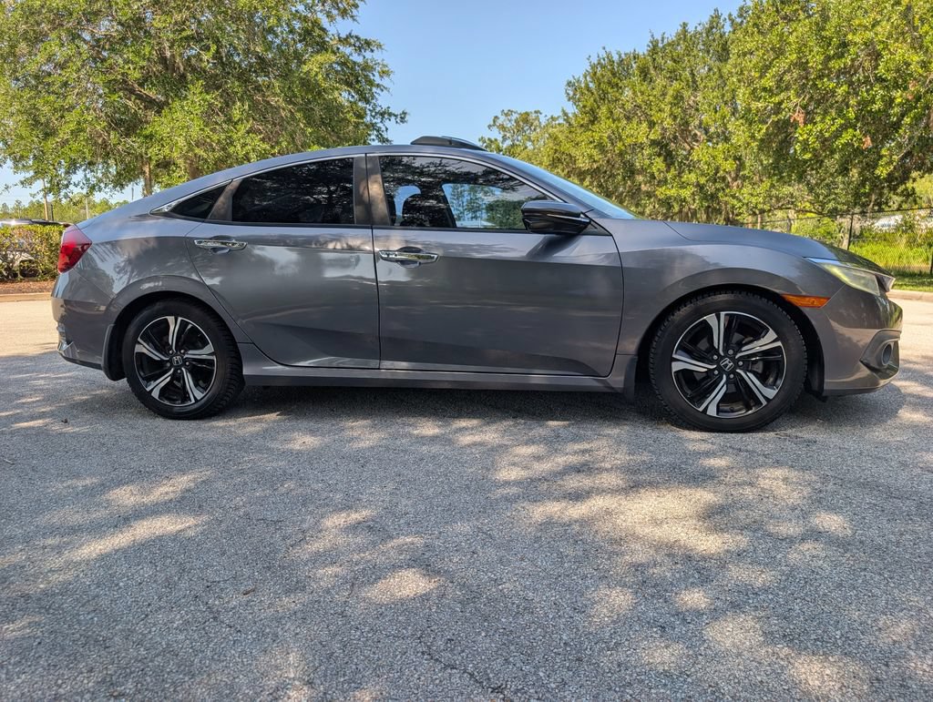 Used 2017 Honda Civic Touring image 8