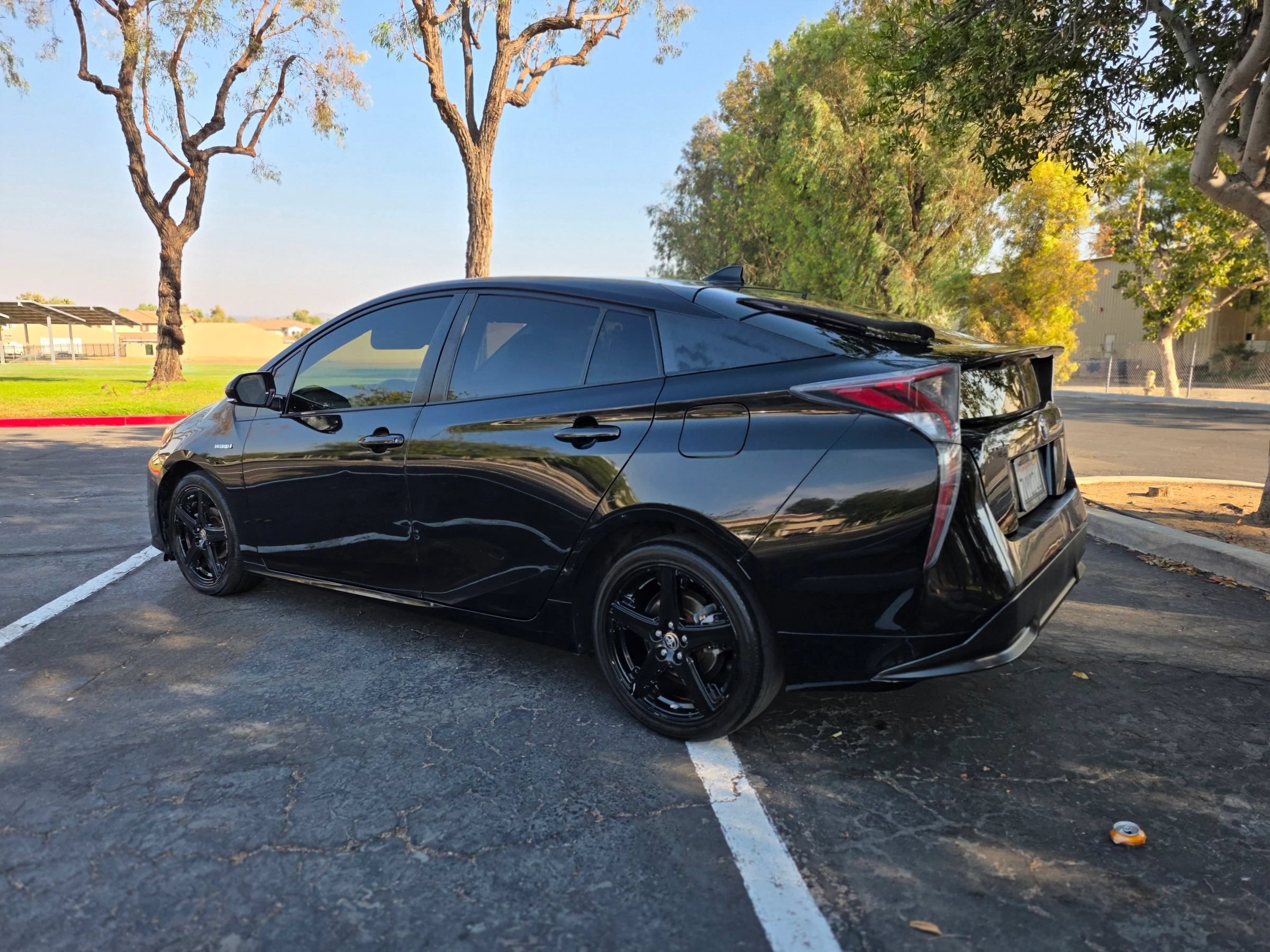 Used 2016 Toyota Prius Four Touring FWD image 28