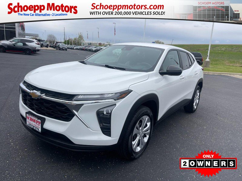 Used 2024 Chevrolet Trax LS FWD image 1