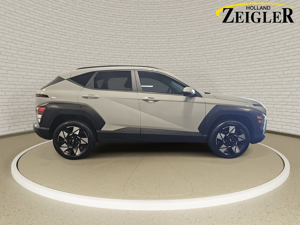 Used 2024 Hyundai Kona SEL AWD/4WD image 4