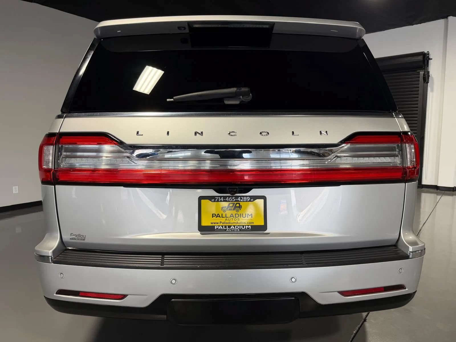 Used 2018 Lincoln Navigator Reserve w/ Technology Package AWD/4WD image 5