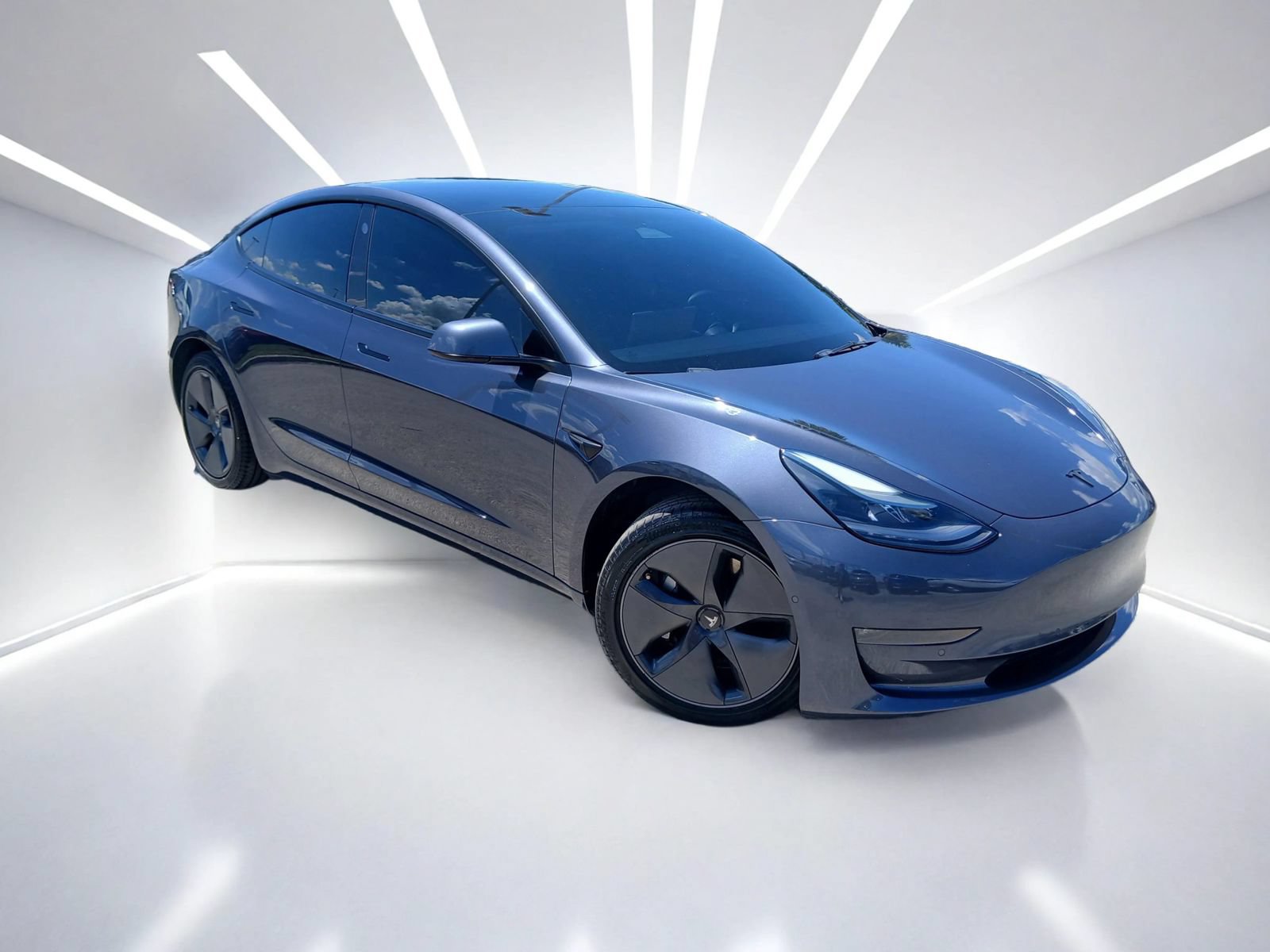 Used 2022 Tesla Model 3 Long Range AWD/4WD image 2
