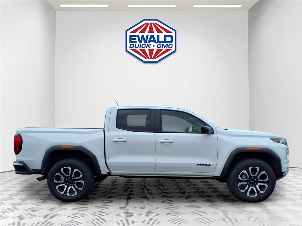 Certified 2026 GMC Canyon AT4 w/ AT4 Premium Package AWD/4WD image 4