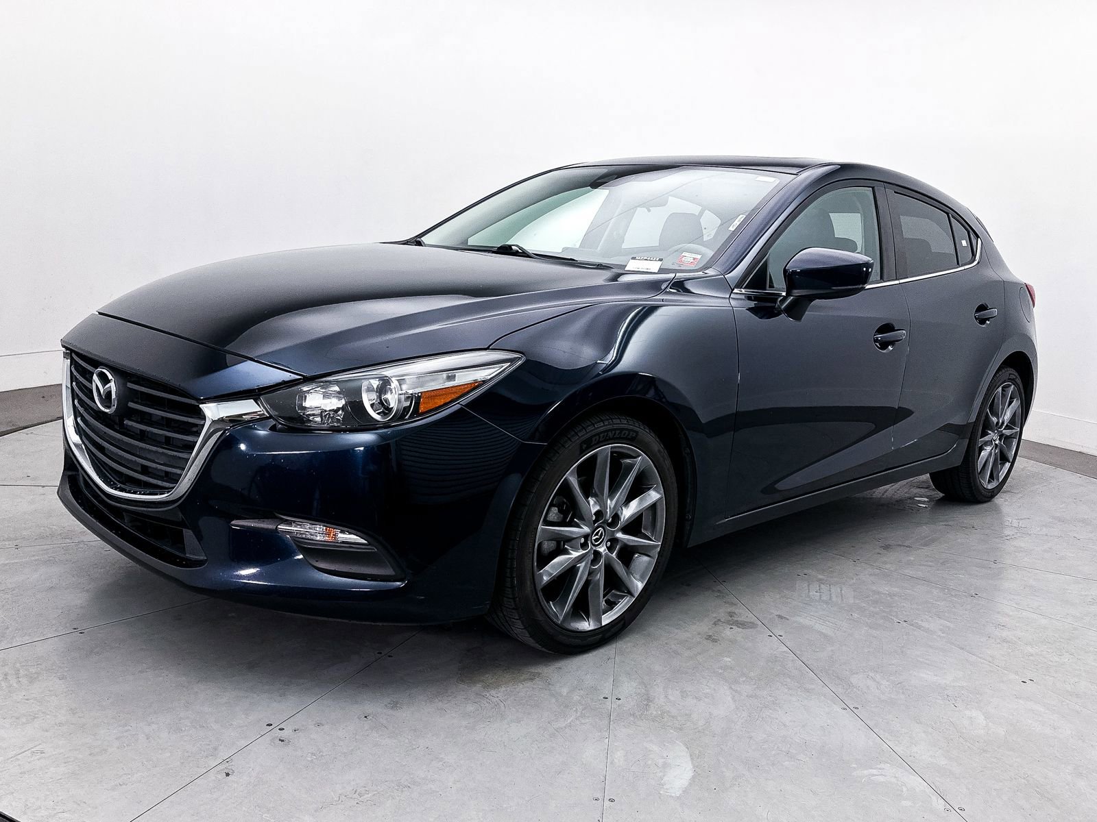 Used 2018 MAZDA MAZDA3 Touring FWD image 12