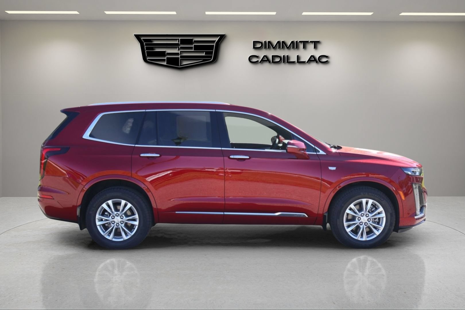 New 2025 Cadillac XT6 Luxury w/ LPO, Floor Liner Package AWD/4WD image 4