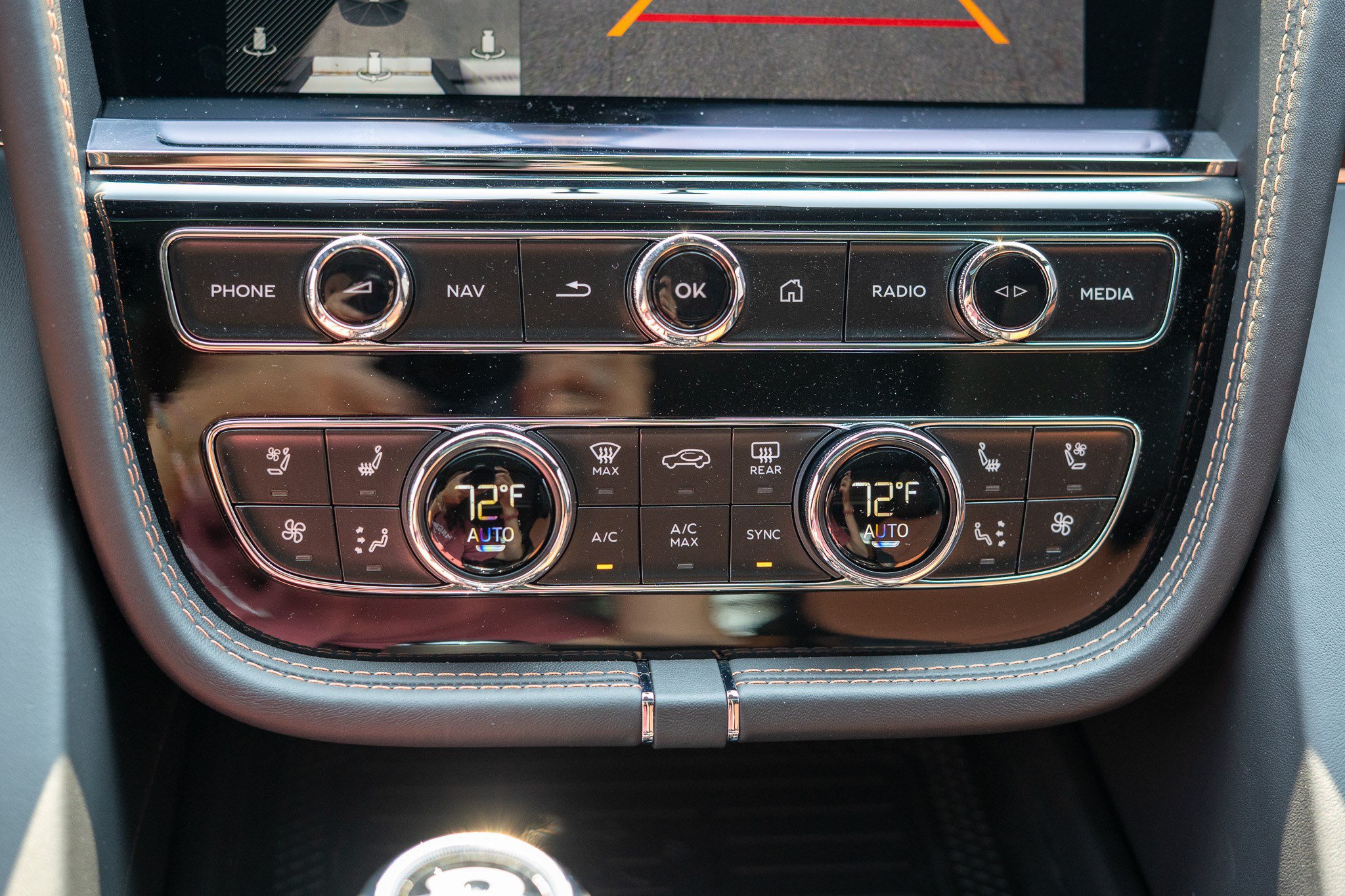 New 2026 Bentley Bentayga AWD/4WD image 17