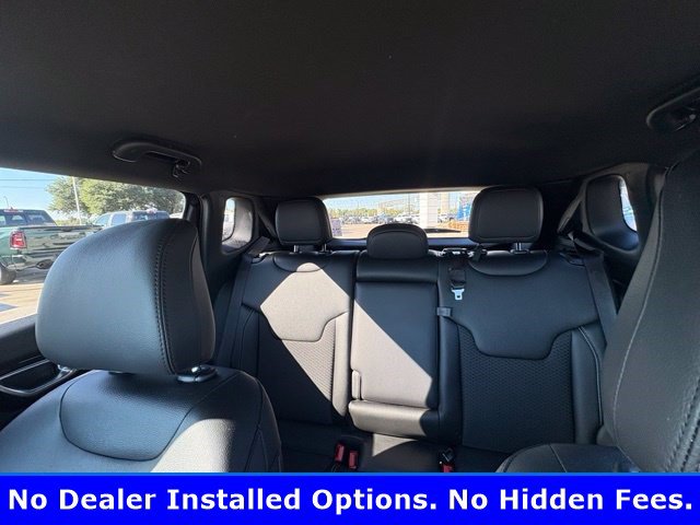 Used 2024 Jeep Compass Latitude w/ Altitude Special Edition AWD/4WD image 8