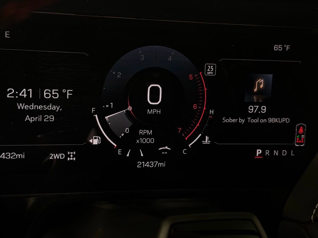 Used 2025 GMC Yukon AT4 Ultimate AWD/4WD image 19
