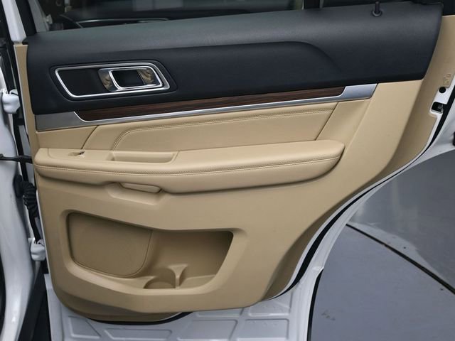 Used 2017 Ford Explorer Limited image 31