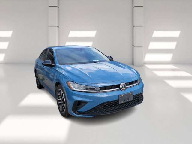 Used 2025 Volkswagen Jetta Sport image 3