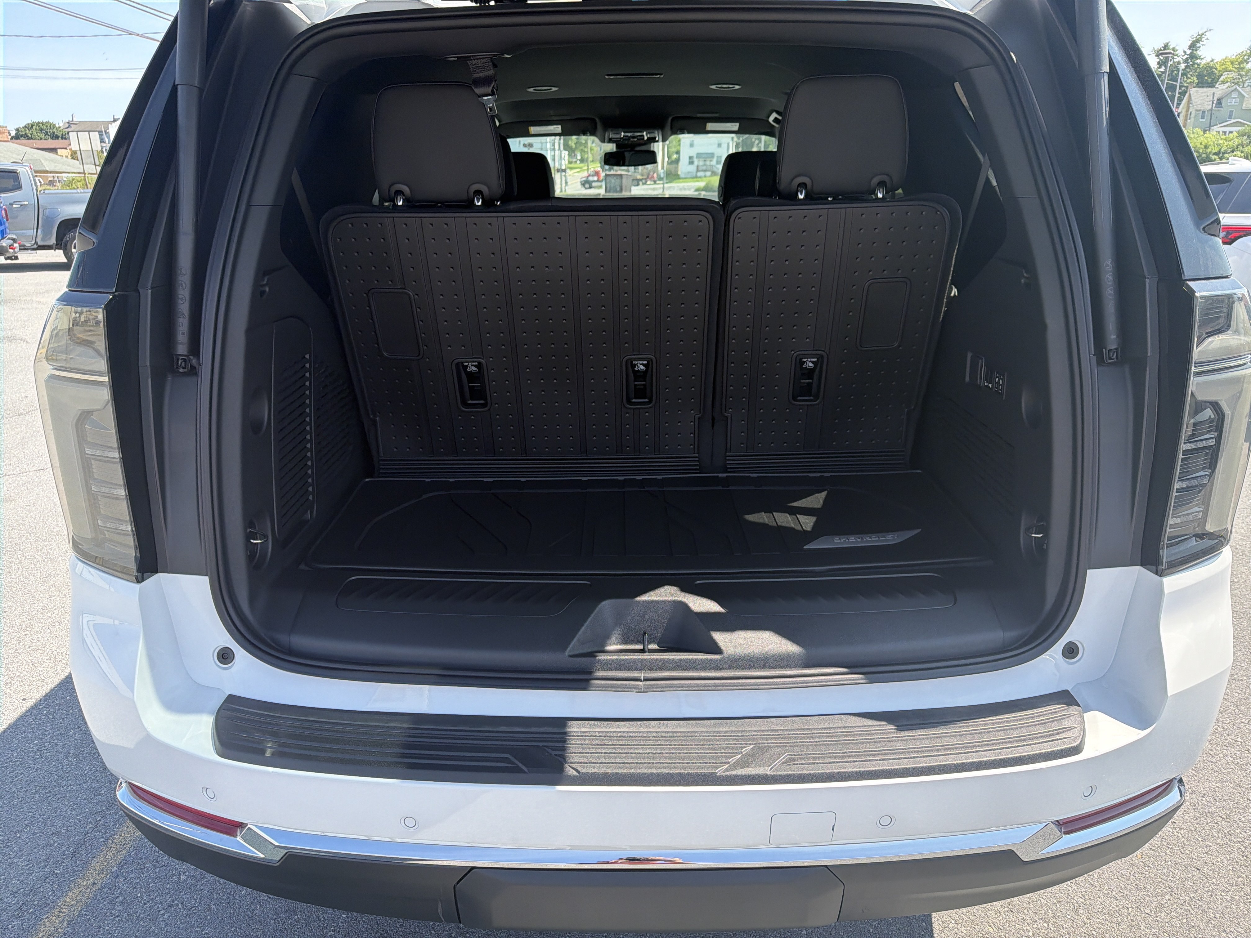 New 2026 Chevrolet Tahoe LT w/ Comfort Package AWD/4WD image 17