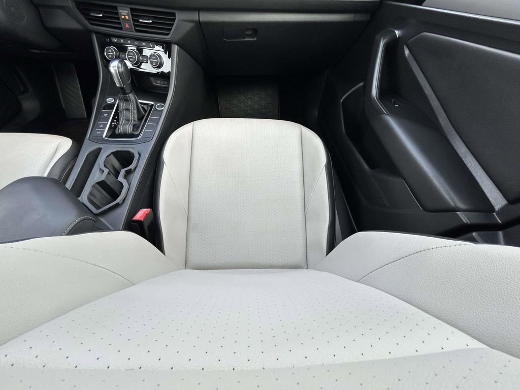 Used 2020 Volkswagen Jetta R-Line w/ R-Line Cold Weather Package image 14