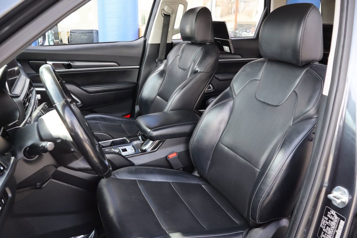 Used 2022 Kia Telluride S image 11
