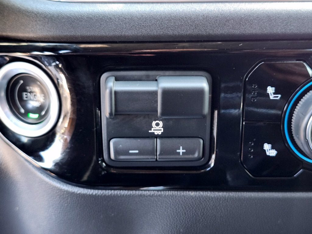 Used 2023 Chevrolet Silverado 1500 LT Trail Boss w/ Convenience Package II AWD/4WD image 23