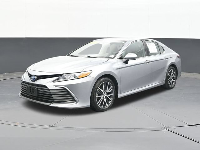 Used 2024 Toyota Camry XLE FWD image 6