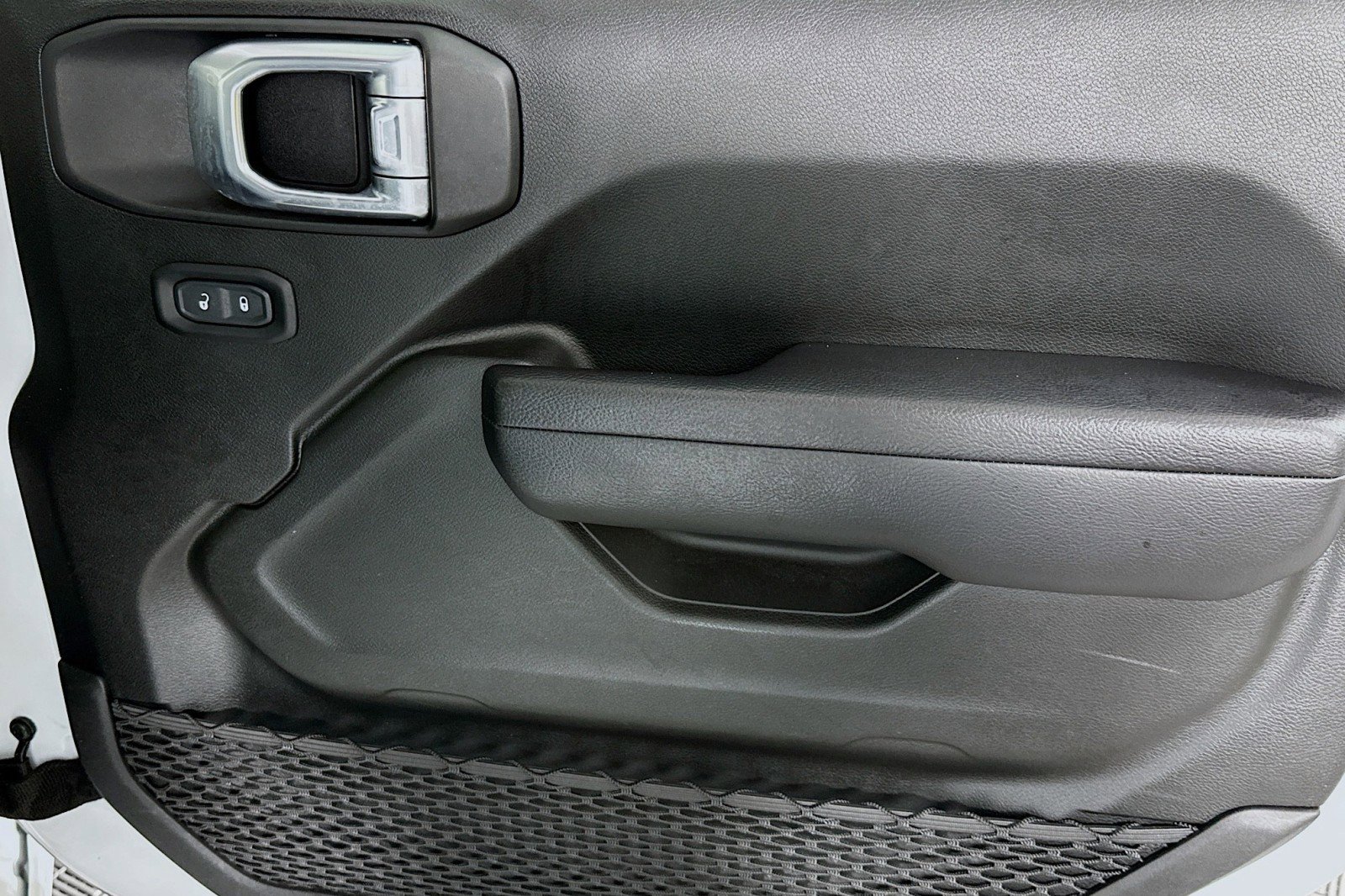 Used 2024 Jeep Wrangler Unlimited AWD/4WD image 23