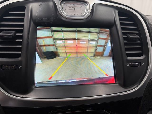 Used 2017 Chrysler 300 C w/ Safetytec Plus Group AWD/4WD image 18