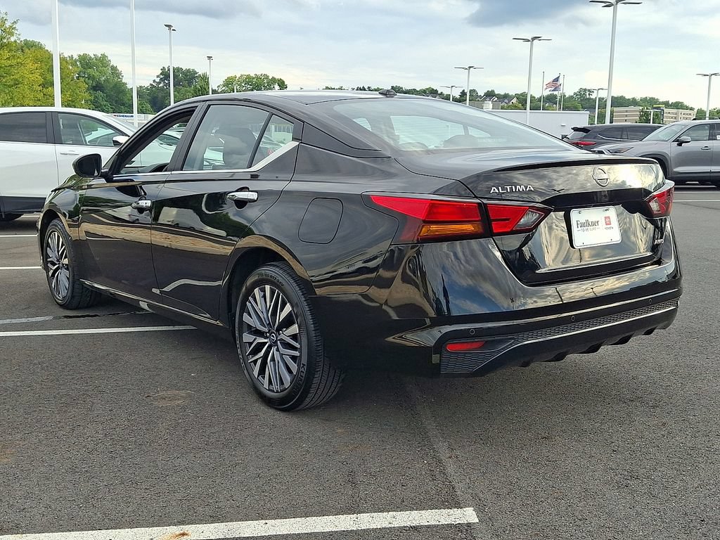 Used 2025 Nissan Altima 2.5 SV AWD/4WD image 4