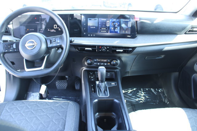 Used 2026 Nissan Kicks SV w/ SV Premium Package FWD image 12