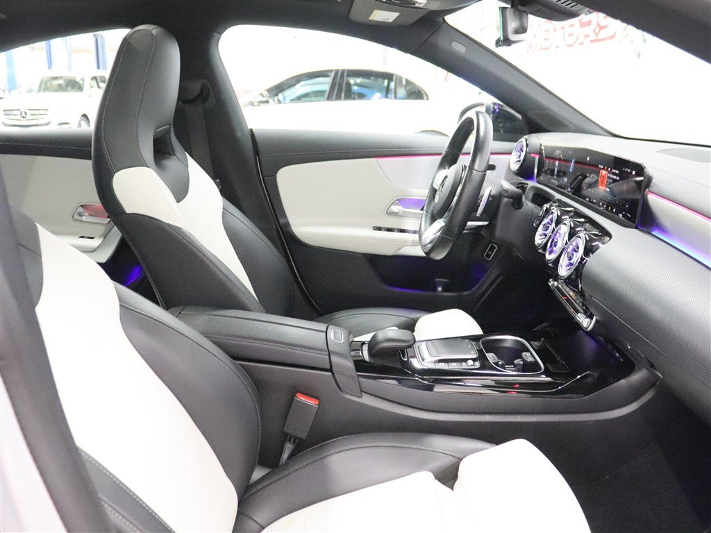 Used 2022 Mercedes-Benz CLA 35 AMG 4MATIC image 28