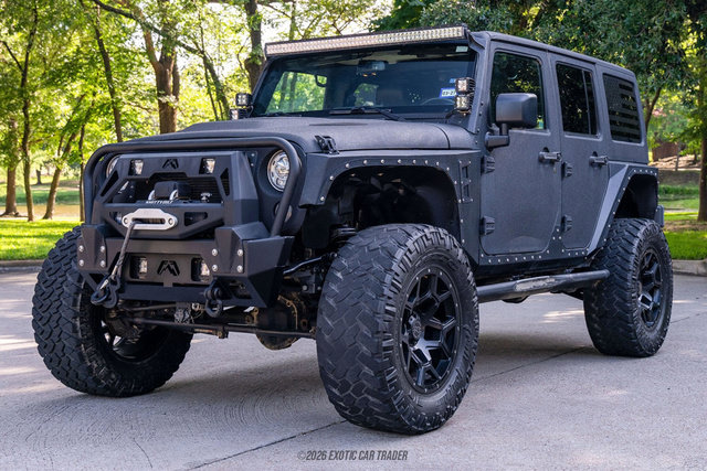 Used 2017 Jeep Wrangler Unlimited Rubicon w/ Connectivity Group AWD/4WD image 12