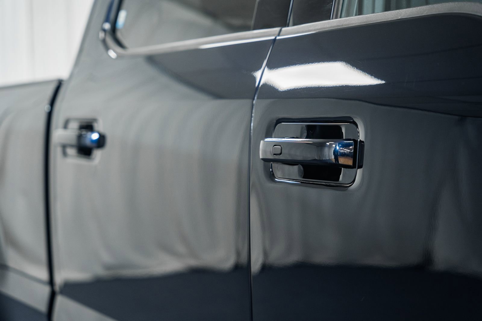 Certified 2022 Ford F250 Lariat w/ Black Appearance Pkg image 19