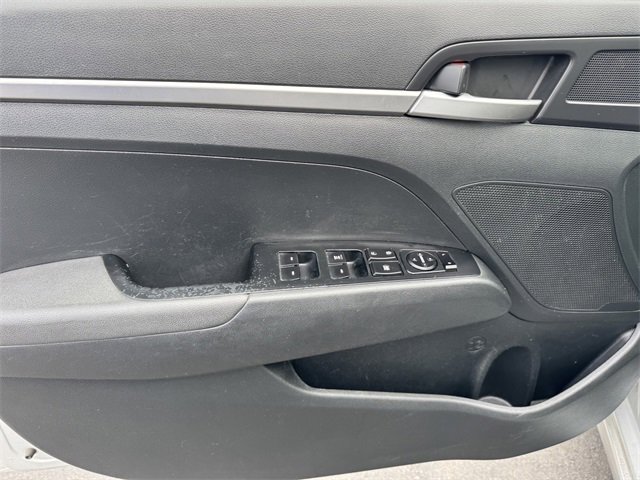 Used 2019 Hyundai Elantra SE w/ Cargo Package image 12