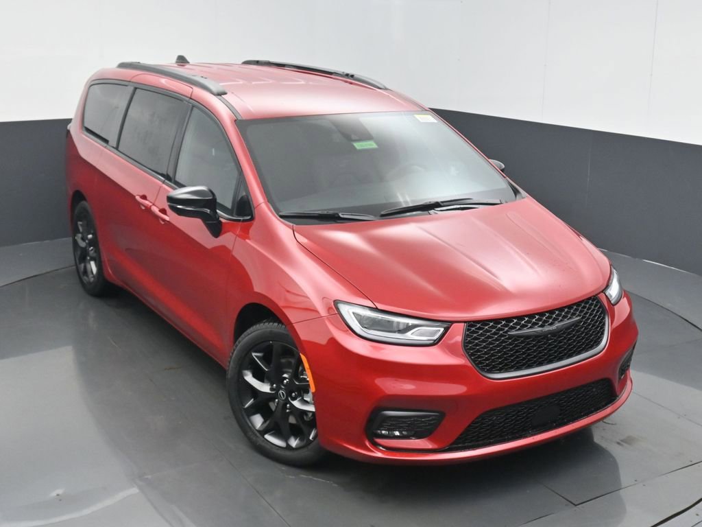 New 2026 Chrysler Pacifica Select w/ S Appearance Package image 38