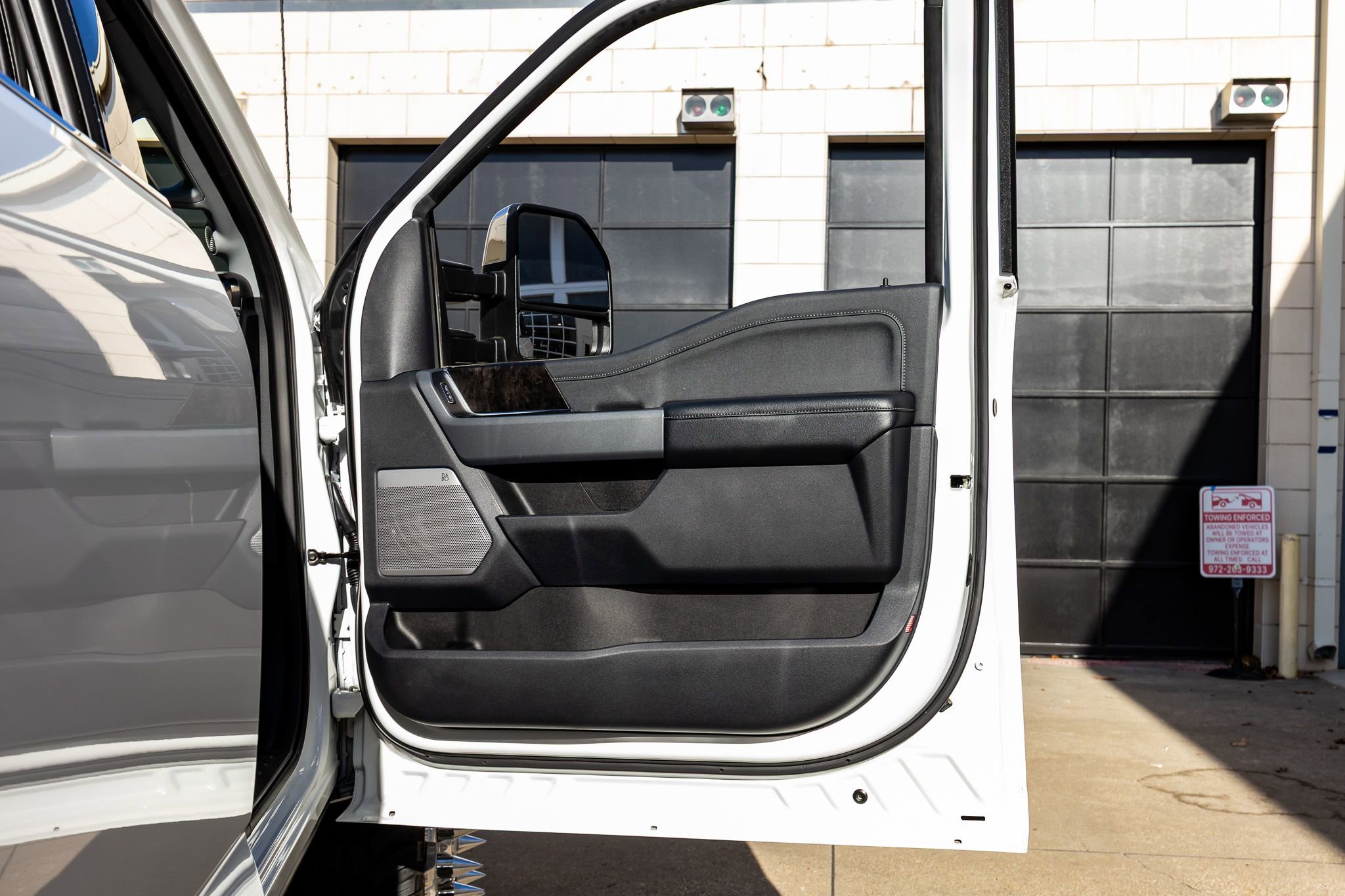 Used 2023 Ford F350 Lariat w/ Lariat Ultimate Package image 36