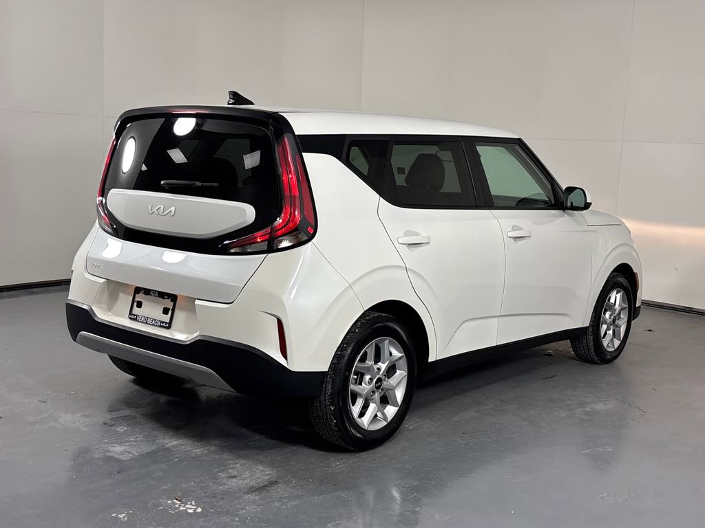 Used 2023 Kia Soul LX w/ Option Group 015 image 6