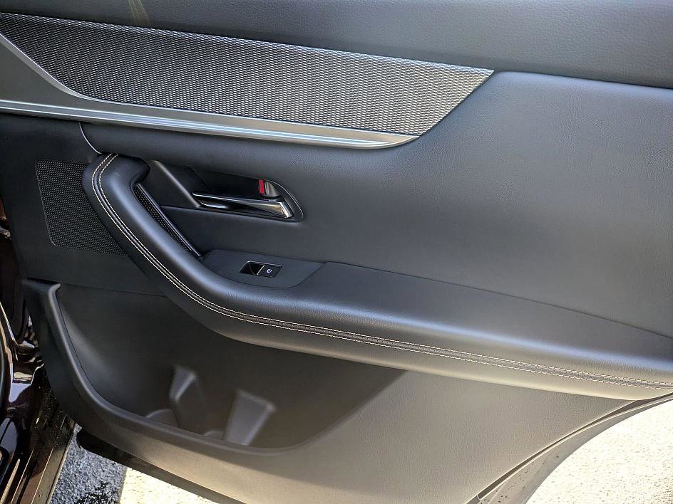 Certified 2025 MAZDA CX-90 3.3 Turbo S w/ Premium Package image 32