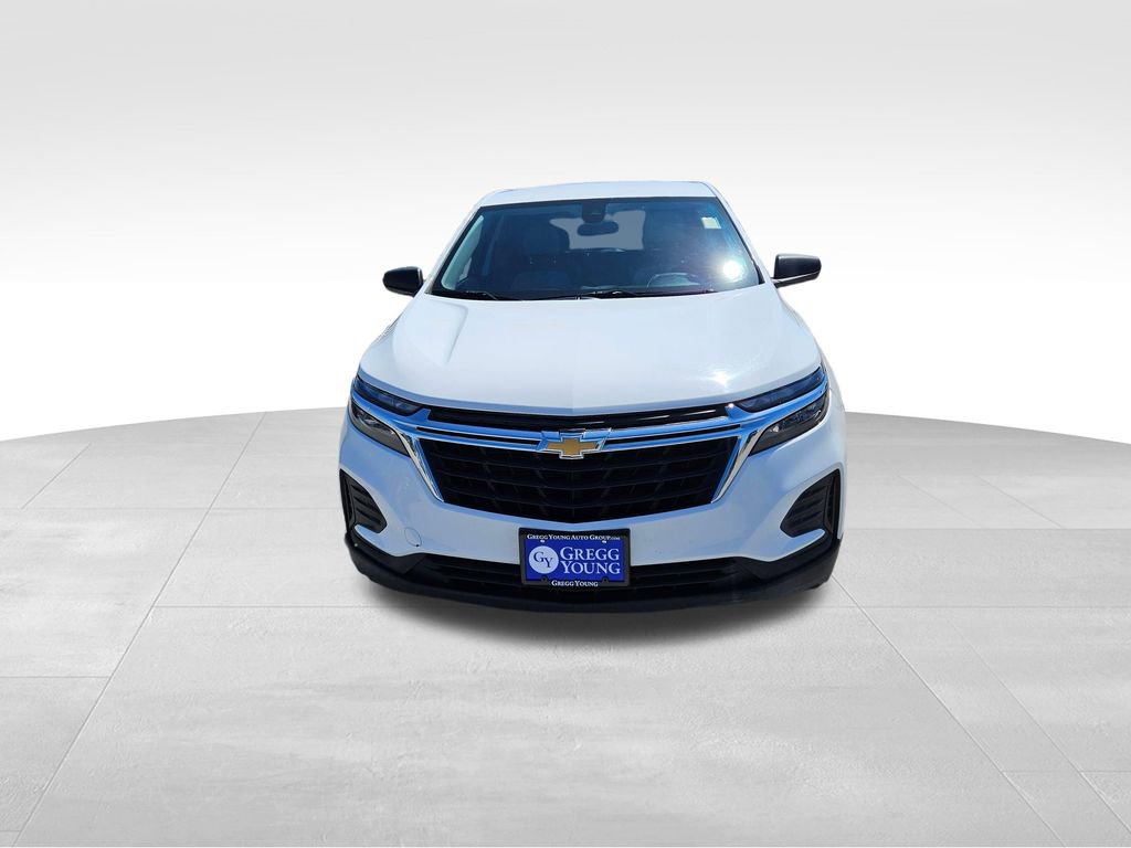 Used 2022 Chevrolet Equinox LS w/ LS Convenience Package AWD/4WD image 3