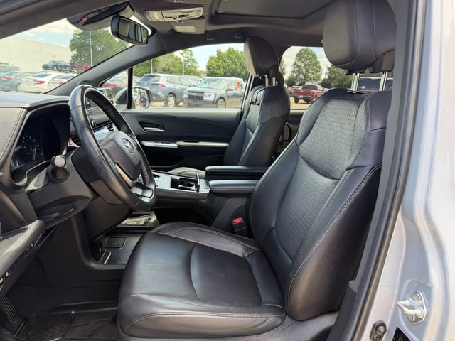 Certified 2024 Toyota Sienna XLE Woodland Edition AWD/4WD image 27