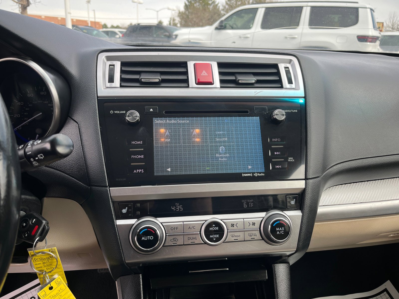 Used 2017 Subaru Outback 2.5i Premium AWD/4WD image 12