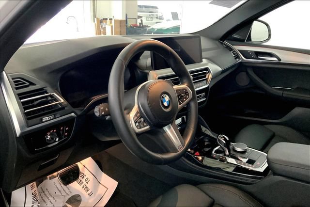 Used 2023 BMW X4 xDrive30i w/ M Sport Package AWD/4WD image 7