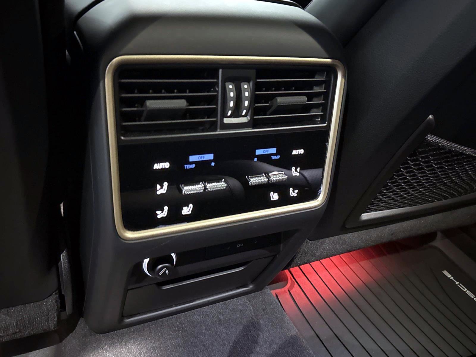 Certified 2024 Porsche Cayenne Turbo GT image 18