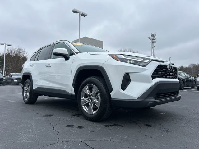 Used 2022 Toyota RAV4 XLE w/ Convenience Package image 3