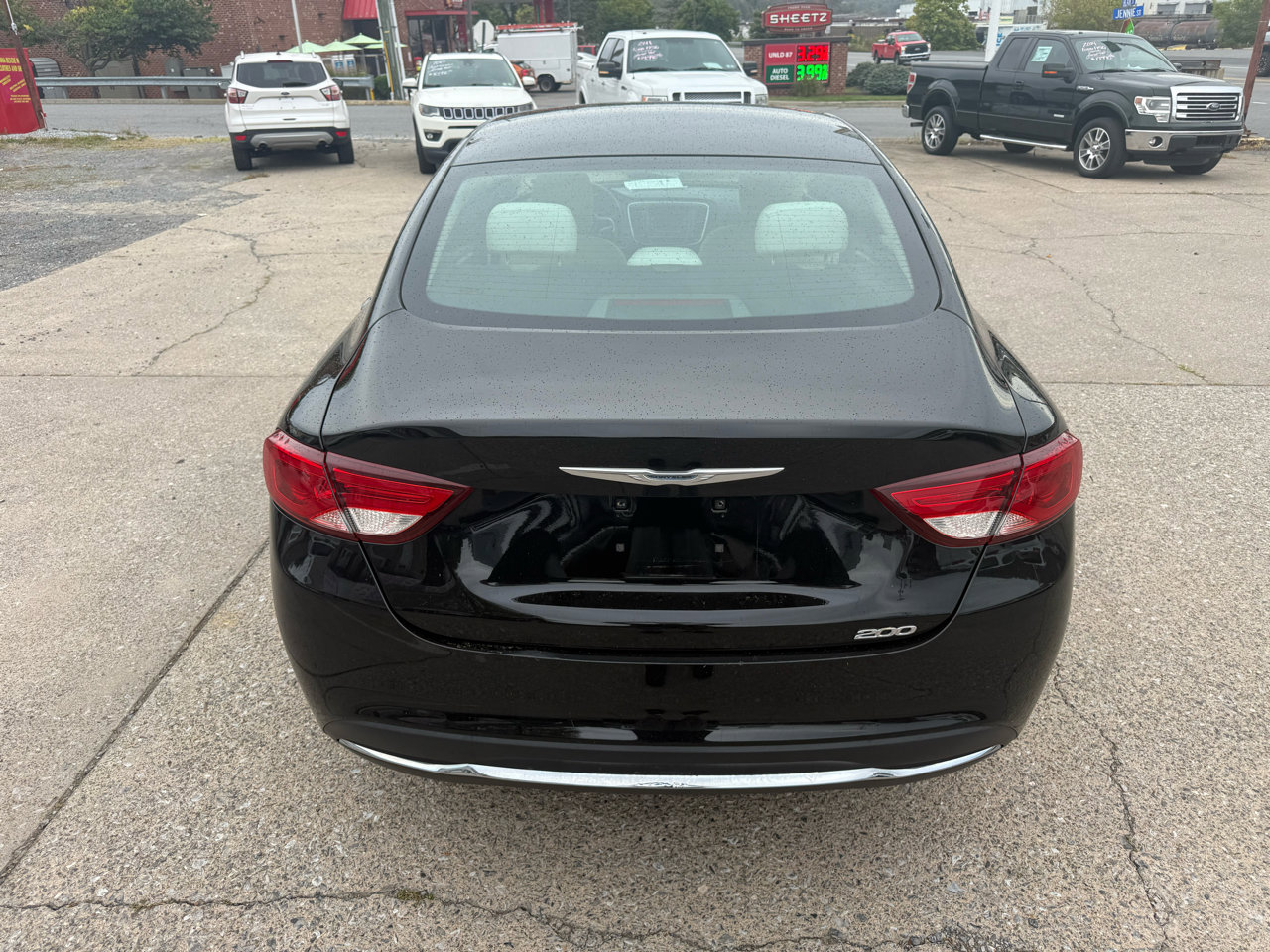 Used 2015 Chrysler 200 Limited image 13