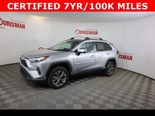 Used 2022 Toyota RAV4 XLE Premium image 3