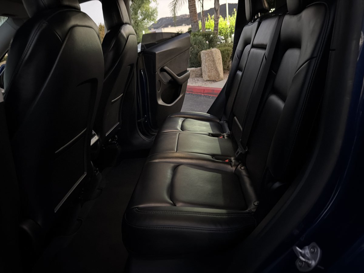 Used 2021 Tesla Model Y Long Range AWD/4WD image 23