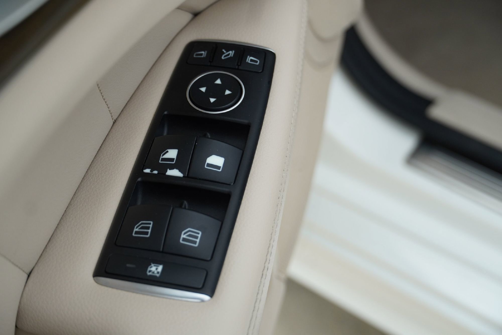 Used 2015 Mercedes-Benz CLS 400 image 24