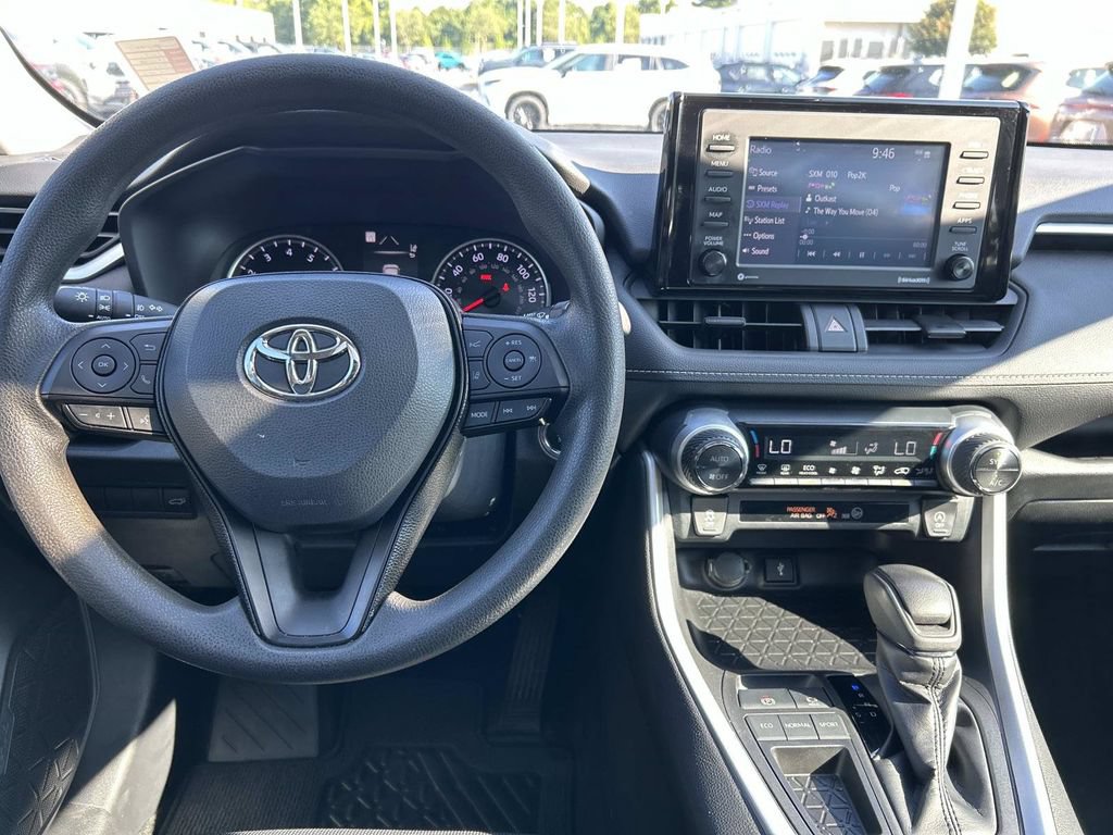 Used 2021 Toyota RAV4 XLE w/ Convenience Package FWD image 17