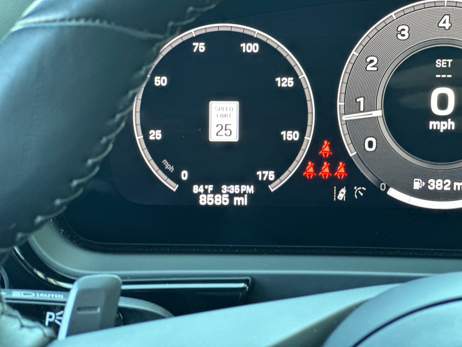 Certified 2025 Porsche Cayenne Coupe AWD/4WD image 24