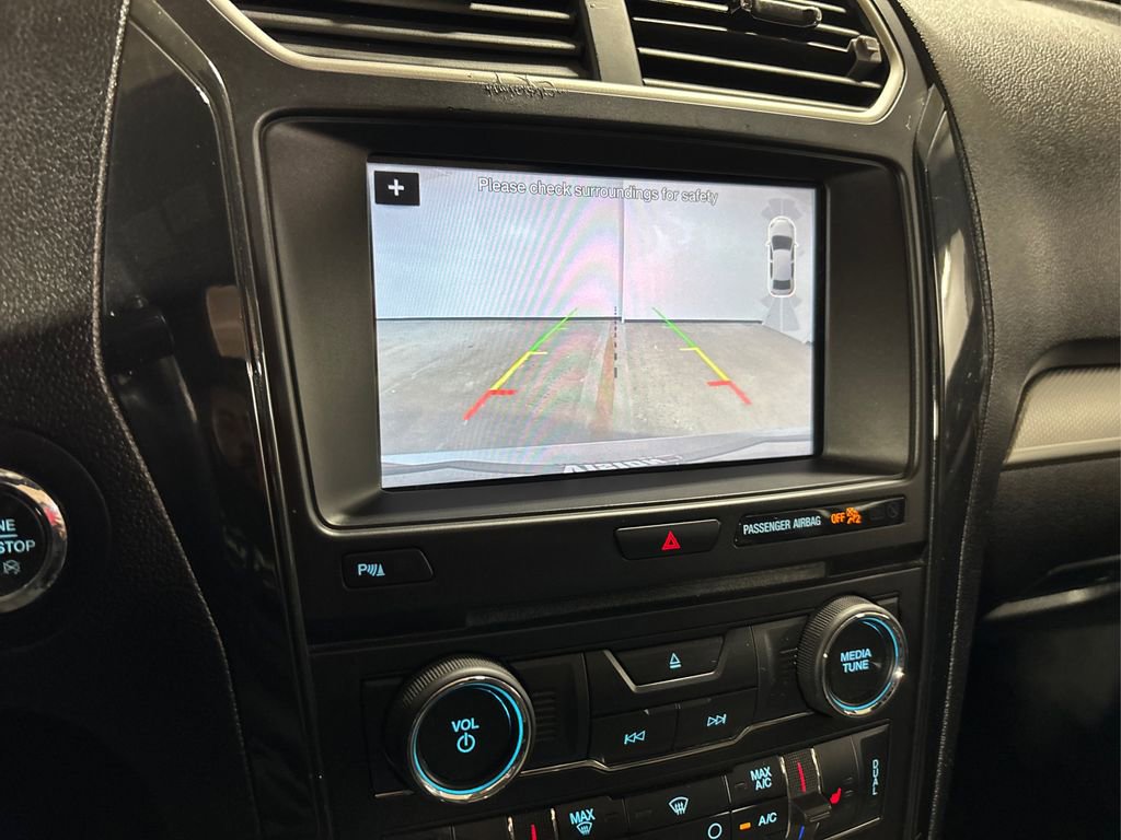 Used 2017 Ford Explorer XLT w/ Equipment Group 202A image 33