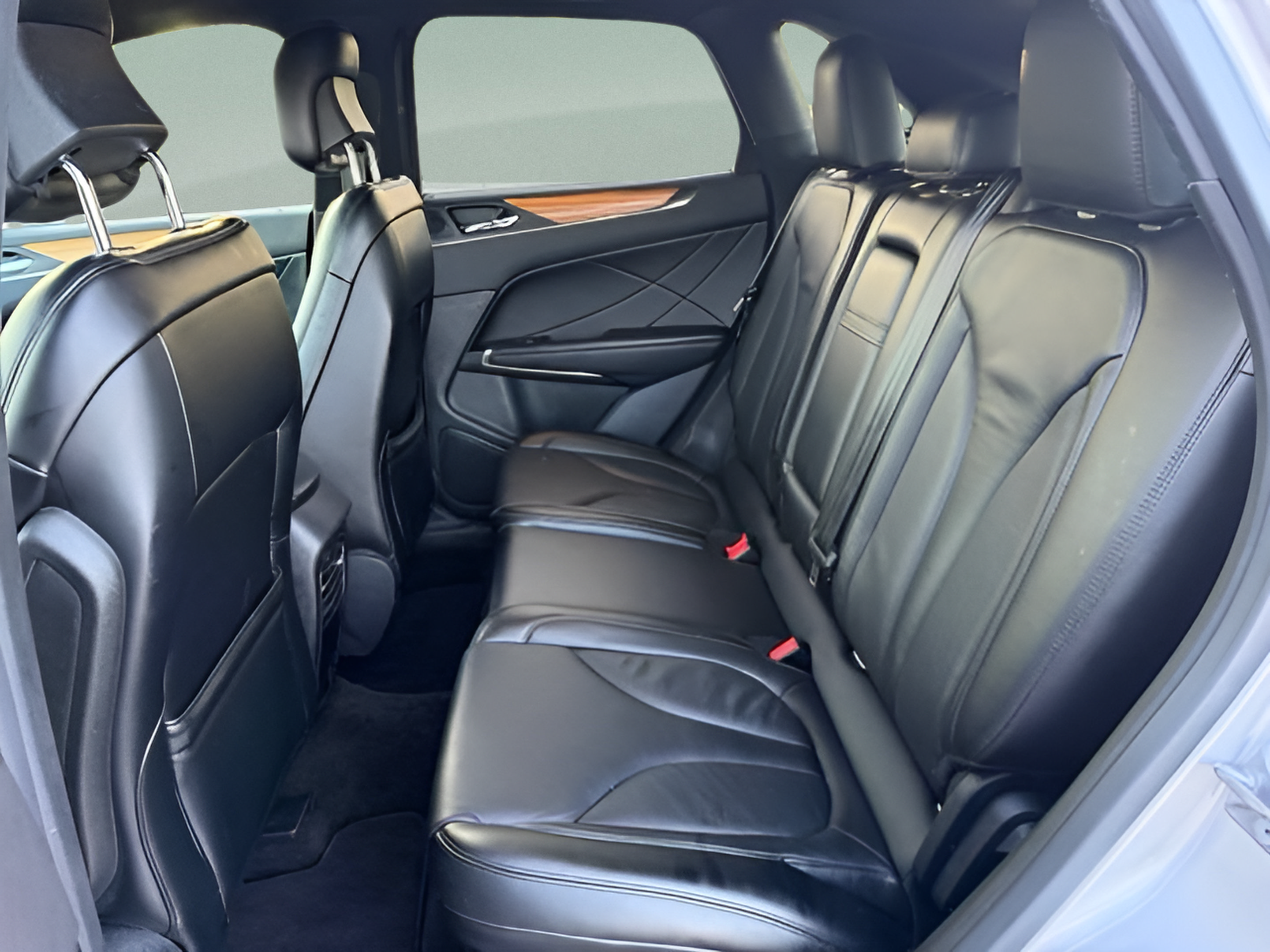 Used 2016 Lincoln MKC Select w/ Select Plus Package FWD image 23