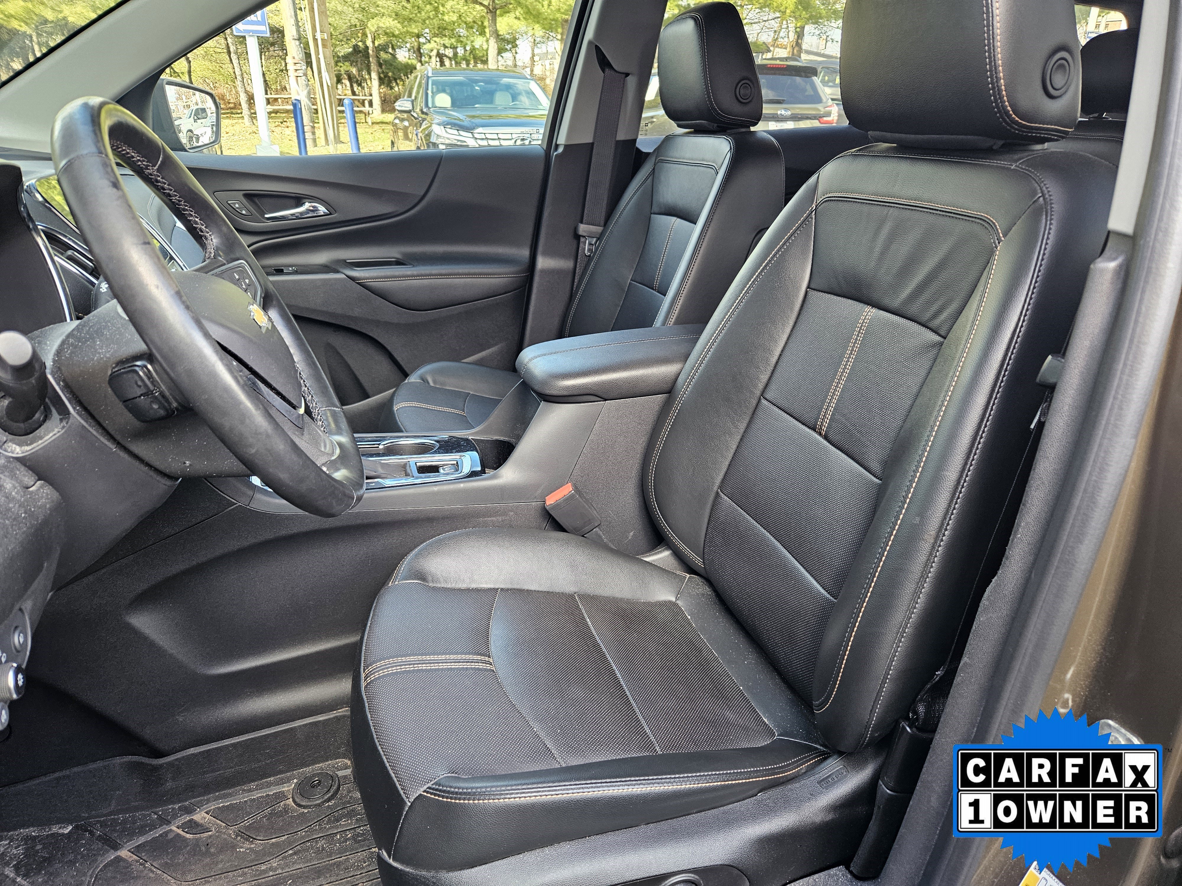 Used 2023 Chevrolet Equinox Premier image 11