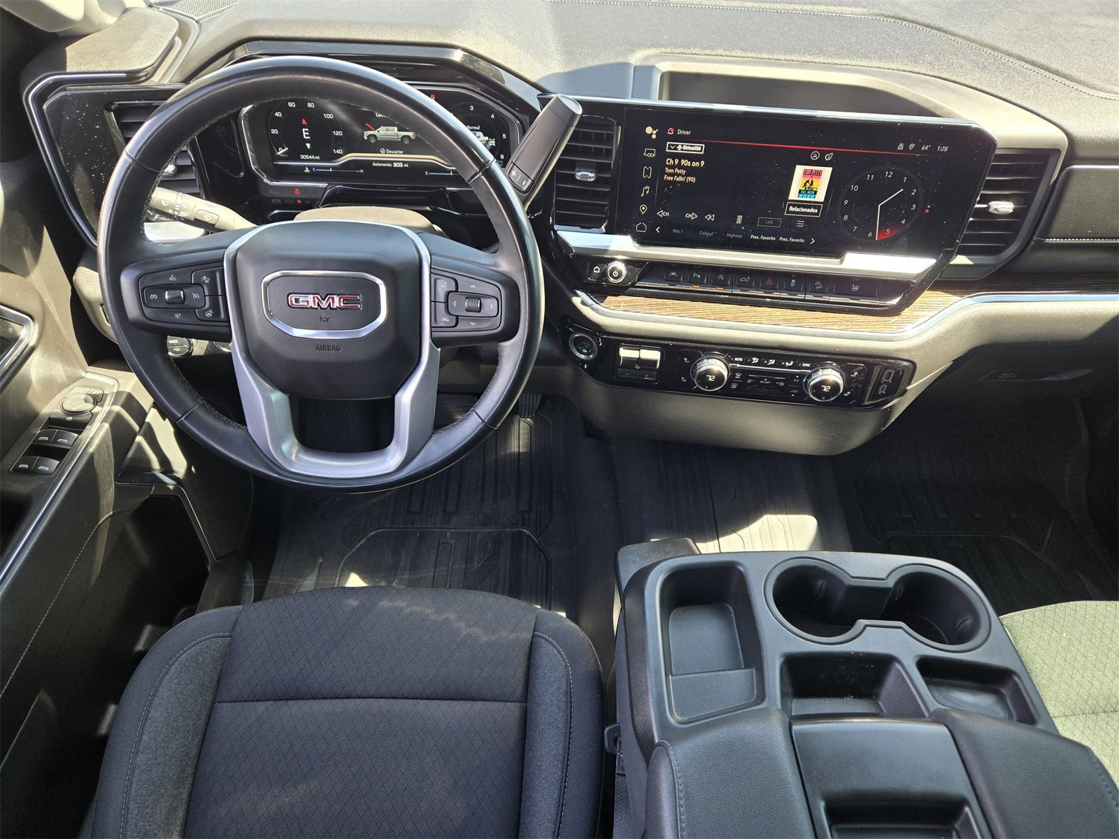 Used 2023 GMC Sierra 1500 SLE image 25