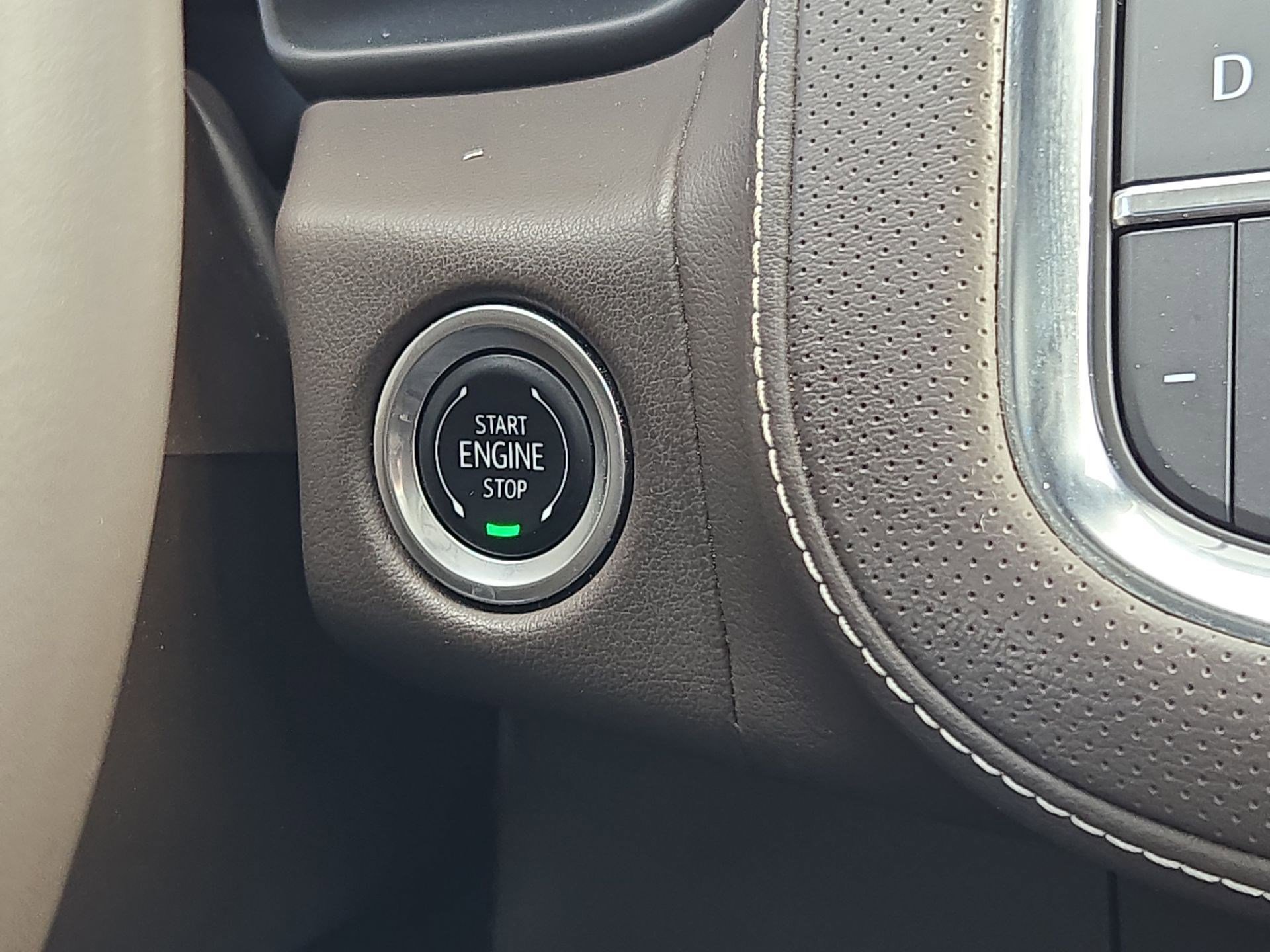 Used 2024 GMC Yukon XL SLT image 21