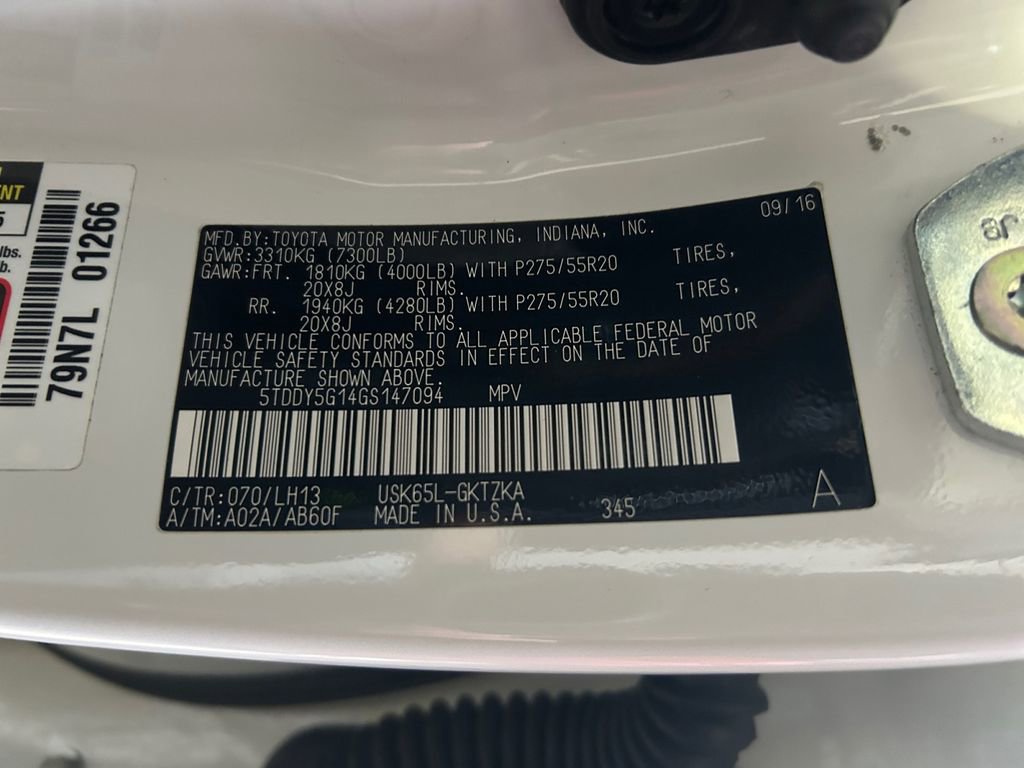 Used 2016 Toyota Sequoia Platinum image 34