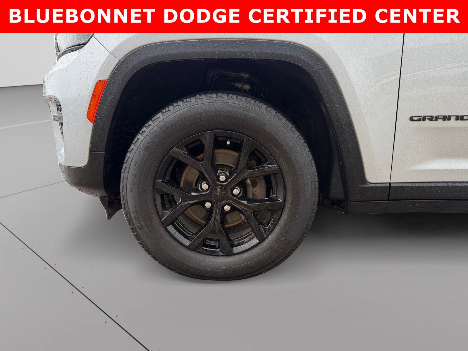 Used 2024 Jeep Grand Cherokee Altitude AWD/4WD image 9